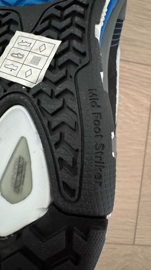 Skechers trainers