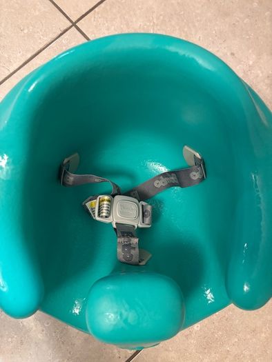 Bumbo baby seat (like new)