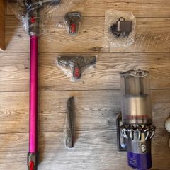 Dyson V10(Like New)