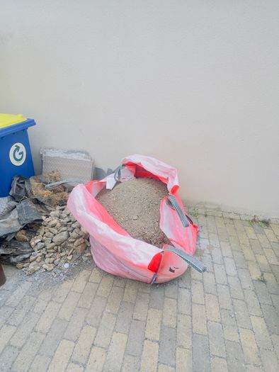 1 tonne topsoil