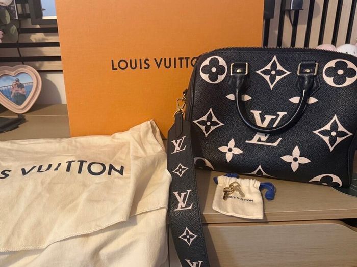 Authentic Louis Vuitton Speedy 25