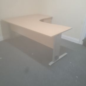 2 metre managers corner of desk with desk
