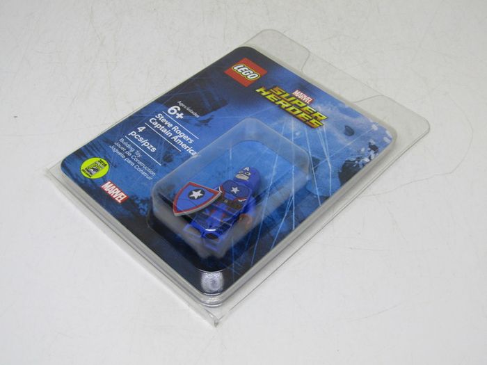 Steve Rogers Captain America - San Diego Comic-Con 2016 Exclusive Rare item Limited Edition