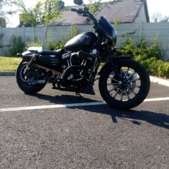 Harley davidson 883 iron