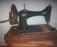 antique singer sawing machine