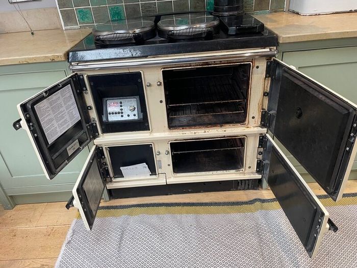 Waterford Stanley Brandon oil fired range cooker