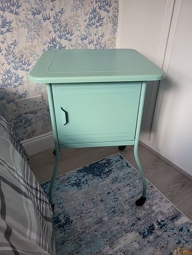 Bedside locker in perfect condition
