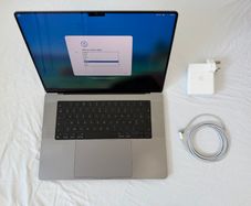 MacBook Pro 16 M1 Pro 10-core CPU 16-core GPU