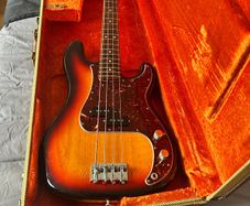Fender 62' AVRI Precision Bass