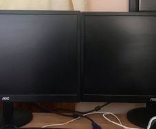 2x AOC e2270sw 21.5" Monitors