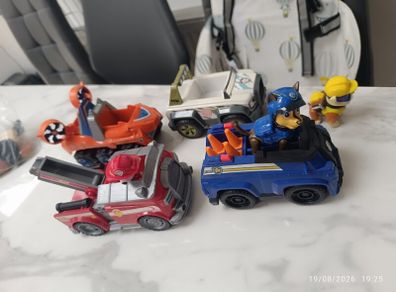 PAW PATROL characters and cars