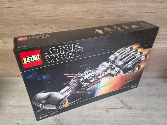 Lego 75244 Tantive IV