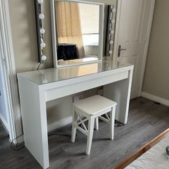 Dressing table with mirror, lights and stool