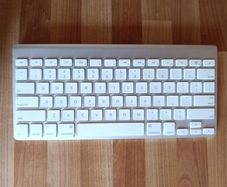 Apple Bluetooth Keyboard