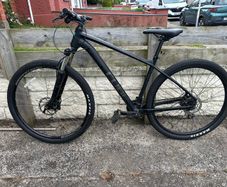 Cube bike needs a little heart: 29 inc wheels frame size L