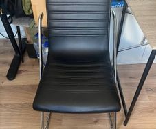 Chair, good condition !