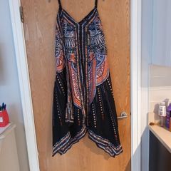 Boohoo  Rosie Hanky Hem Printed Midi Dress. S.12    B.N.W.T.