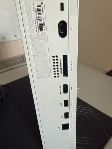 Xbox series s for sale 512 gb ss used but still in perfect condition