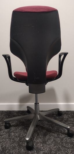 Premium ergonomic Swiss computer chair Giroflex 64-7078