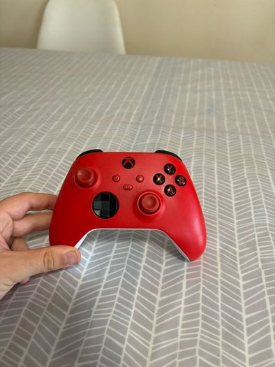 Xbox Series S and Controller