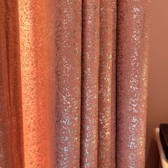 2 pairs of 66"x72" pink silver curtains and silver curtain pole. Collection only Swords