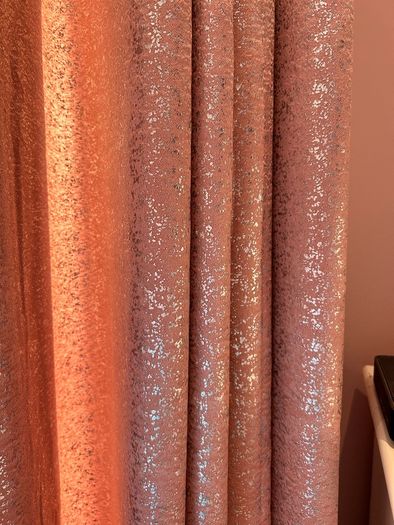 2 pairs of 66"x72" pink silver curtains and silver curtain pole. Collection only Swords
