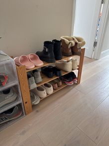 Shoe shelf