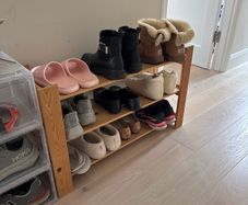 Shoe shelf