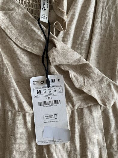 BNWT Stradivarius Dungarees - Size M