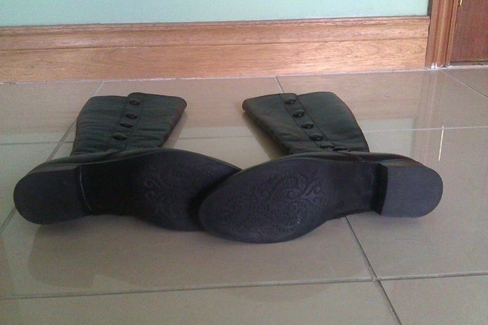 Real leather black boots, size 40, brand new