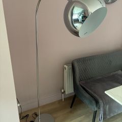 Floor lamp