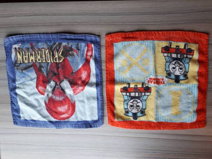 2 x kids facecloths