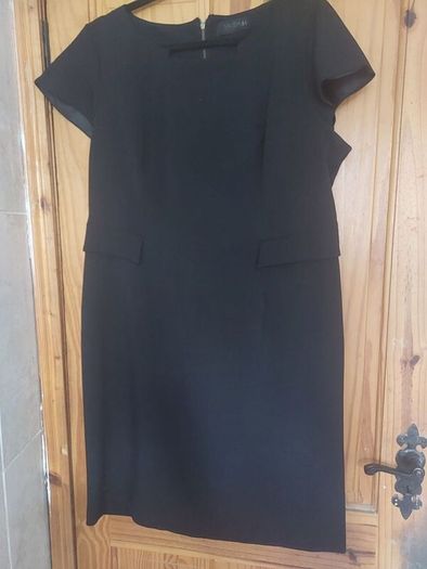 Black peplum dress size 18 (free postage)