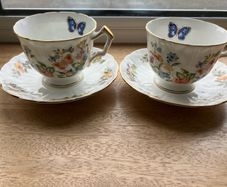 2 Aynsley china Teacups and saucers