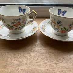 2 Aynsley china Teacups and saucers