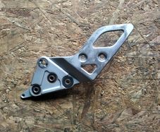 GSXF 650  Footrest hanger