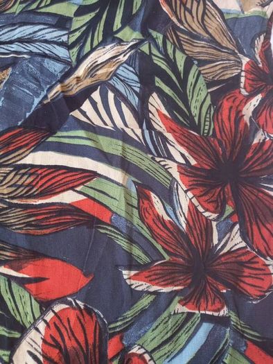 SALE!  Oversized Tropical Print Top size 12, new