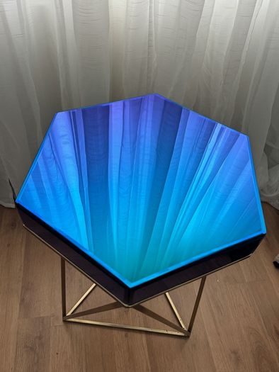 Coffee accent table mirrored