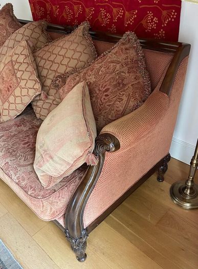 Elegant Traditional 3-Seater Sofa | Solid Hardwood