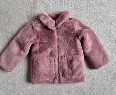 Price drop! Like New Girls Lovely Soft Winter Coat H&M 4-6yrs