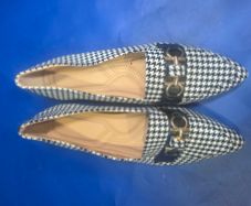 womens pointed shoes