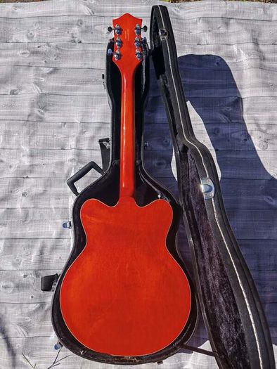 Gretsch 5122T Hollow Body guitar + Hard Case (Delivery available)