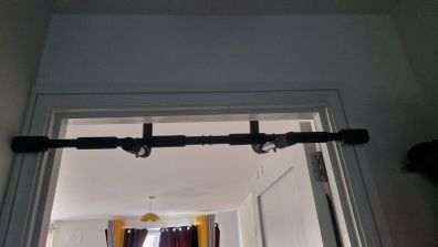 Door pull up bar