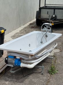 jacuzzi bath
