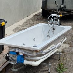 jacuzzi bath