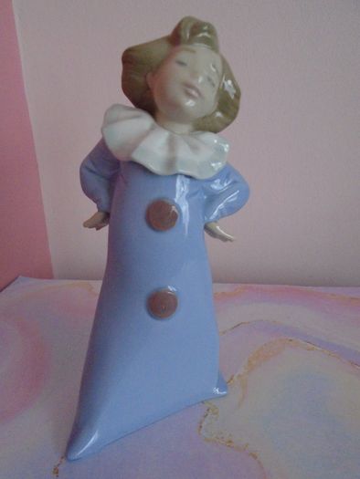 Nao  by Lladro Figurine, Ornaments, Ceramics, Collectables, Home decor