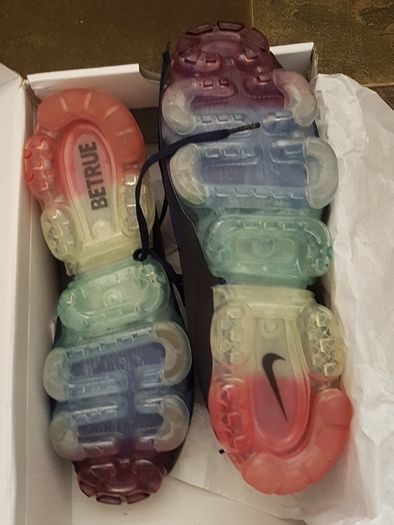 9&half nike betrue vapormax released for gaypride