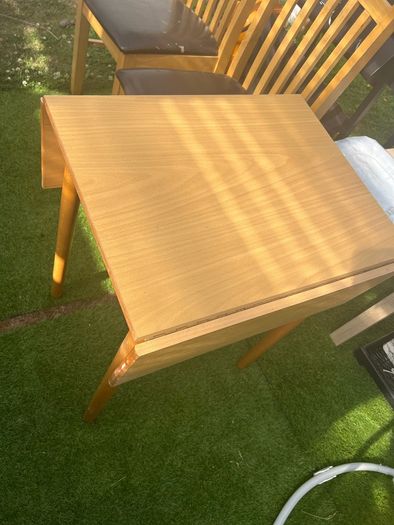 Extendable Table & 2 chairs