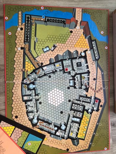 Escape from Colditz Vintage Board Game