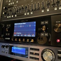 Line 6 Helix Rack and Floor Controller